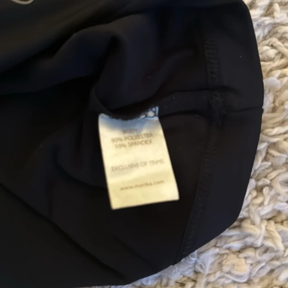 Black hooded top. Excellent condition. - Picture 5 of 6
